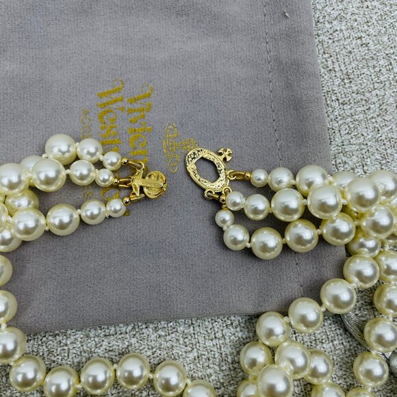 Vivienne Westwood Pearl Necklace Gold Pendant - Picture 9 of 9